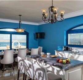 6 bedroom luxury villa with pool near Agia Pelagia, sleeps 12